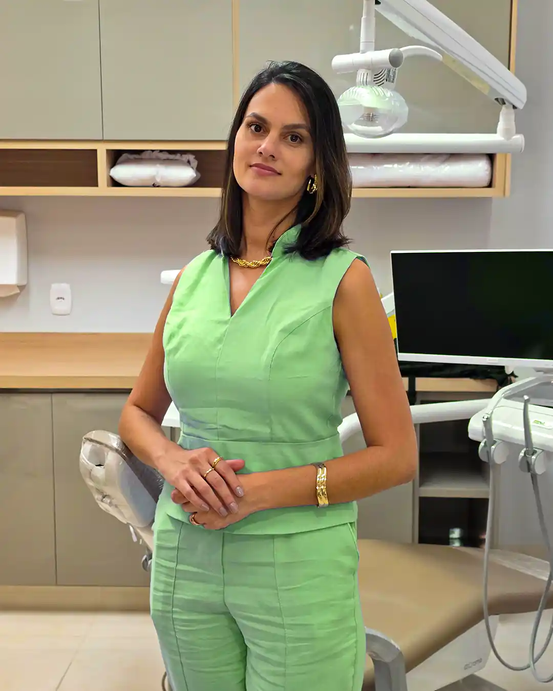 Dra. Karen na clínica